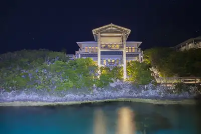 Image de 5 Br, 5 bains de luxe maison -Now Offrant 10% De RÉDUCTION Par Les RÉSERVATIONS De Novembre.