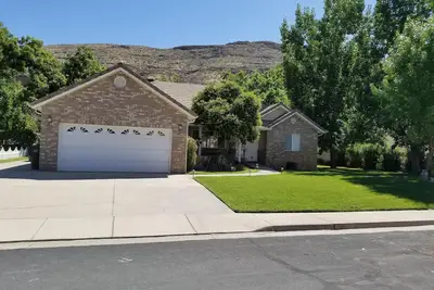 Image de Hurricane Zion Home, 6 Bds, 3 Bdrms, 1 Den, 10 personnes, Parc National de Zion