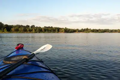 Image de 9 personnes sur le lac Wissota