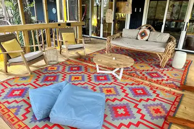 Image de 3 Br Lakehouse sur Quiet Cove sur le lac Hamilton. Chaque 3e nuit est Gratuite!