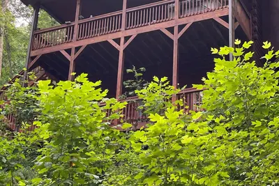 Image de Alpenhaus Cabins Real Log Home dans les montagnes Helen Ga
