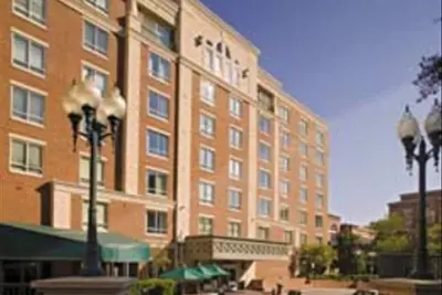 Image de Old Town Alexandria Resort ~ situé à quelques minutes du métro