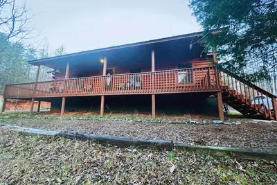 Image de Cabane en rondins sur 5 acres privés, communauté fermée avec accès à la rivière