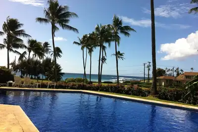 Image de Poipu Beach Townhouse, 3 minutes à pied de la plage et la piscine de Brenneke