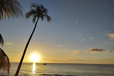 Image de St. Croix, Usvi. Concept ouvert chez Cruzan. Proche des belles plages et de la ville.