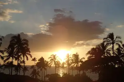 Image de Beau Condo avec Ocean / Montagne / Jardin / Vues, ​​Grand lit Calif