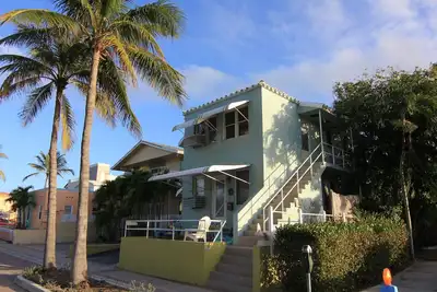 Image de 1er étage paradis île de style récemment rénové