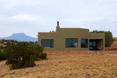 Image de Belle Adobe surplombant Ghost Ranch et Abiquiu Lake