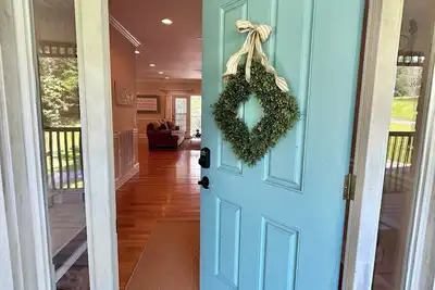 Image de Nouvelle location. . . Le Nid! Maison récemment rénovée et décorée à Arley