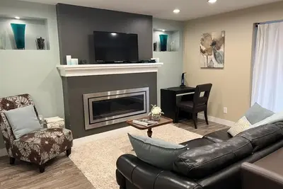 Image de New 1 Bedroom Suite exécutif À Fort Langley