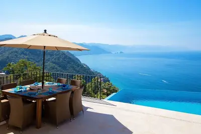 Image de Superbe Vue Sur L'Ocean Vue Sur La Colline