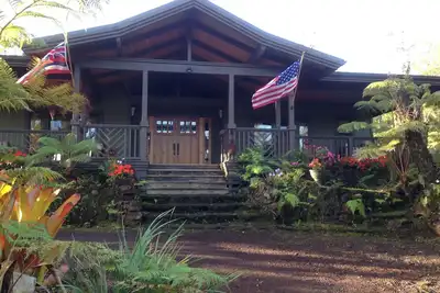 Image de Le Parc National Des Volcans Ouvert! Propriété privée de 3 hectares, 3 suites de luxe, spa