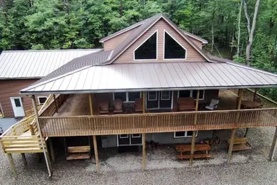 Image de Nouvelles visites virtuelles! Vacances! Dates de novembre et décembre Open Chocolate: Chalets of Raystown
