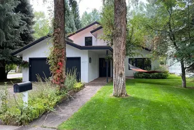 Image de Locations de vacances Aspen - belle maison West End - excellent emplacement sur vrbo. com