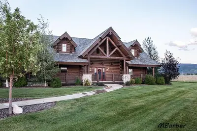 Image de Superbe maison en bois personnalisé avec une vue imprenable sur les montagnes Teton, Driggs, Id