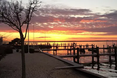 Image de Bayfront, spacieuse maison de 5 chambres avec de belles vues.