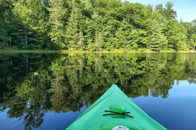 Image de Petit coin de paradis sur le lac Lucy (Minocqua, Wi) Plaisirs d'hiver et d'été!