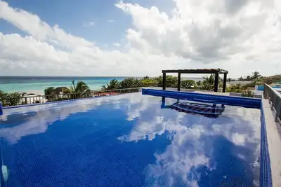 Image de 15% Disc. 15 août-novembre! Ne manquez pas dehors. Offre villa de luxe!