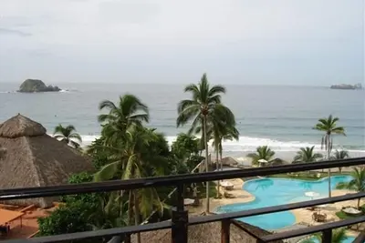 Image de Bay View Grand - Condo sur la plage de Prestige - 3br / 4ba