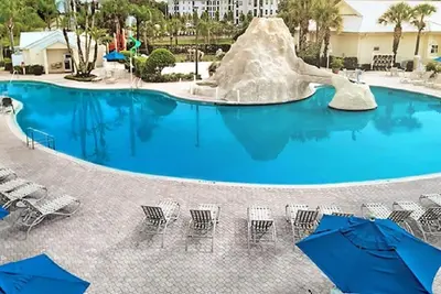 Image de 3 Bdrm Condo ~ Sleeps 8 ~ Cypress Pointe Resort ~ Seaworld ~ Shopping ~ Piscines Et Plus