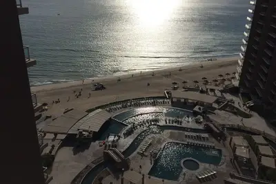 Image de Nouveau 3 chambres 3 salles de bains pour 8 personnes avec 2 Master Suite Phase 2 Carbrillo 1207