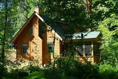 Image de Cabine du fleuve McKenzie au Log Cabin Inn