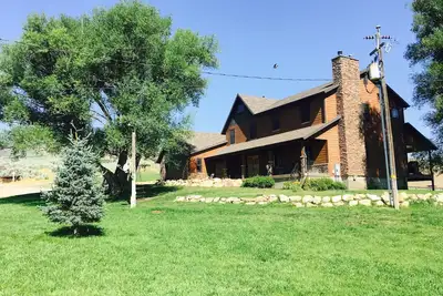 Image de Maison de ranch à distance sur 80 + acres de terre dans la vallée paisible d'Indianola!