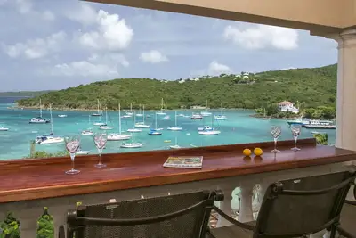 Image de Aquamare à Grande Bay - Condo de luxe de 2 chambres avec vue imprenable sur la mer!