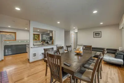 Image de Quiet Place dans le parc, 5bdrm / 3bth