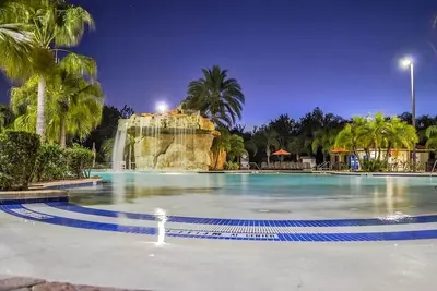 Image de 2 Bdrm Sleeps 8 Mystic Dunes Resort, 3 Large Beds, Full Kitchen, Jetted Tub, W/D