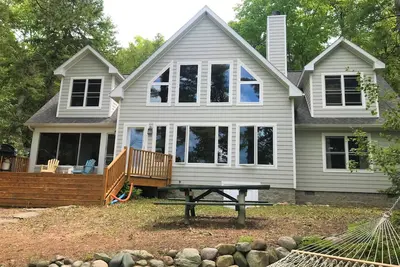Image de Belle Northern Michigan Lake Cottage