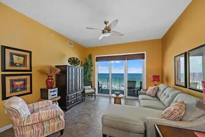 Image de 2br / 2ba Modern Luxury Condo sur la plage - 405 Windemere