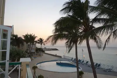 Image de Réductions d'été! ! ! Oceanside Diver Friendly