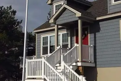 Image de Situé à seulement 8 maisons de la plage (un bloc)