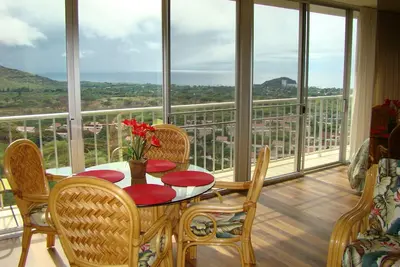 Image de Luxe abordable, magnifique condo d'une chambre, une vue imprenable Parking gratuit et WiFi