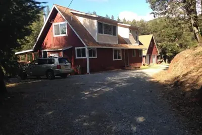 Image de Charme Creekside Country Home