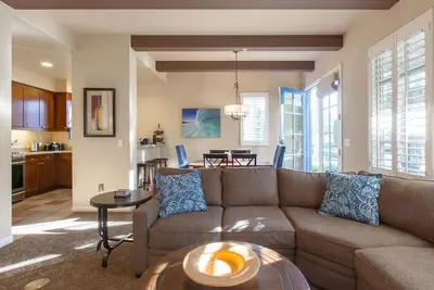 Image de 3Bd / 3Ba sur Paseo - Emplacement IDÉAL, famille optimisée avec des mises à niveau de luxe!