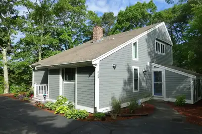 Image de New Retreat Seabury Cape Cod, Climatisation centrale, Wi-Fi, télévision par câble