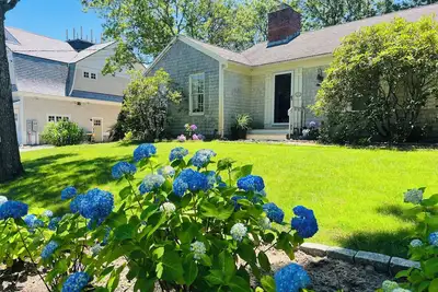 Image de Belle maison! Étapes à la plage!