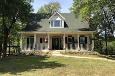 Image de Serenity Hill - Round Top. À quelques pas de la place Henkel