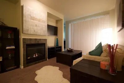 Image de Magnifique maison près de Nike, Intel et du shopping