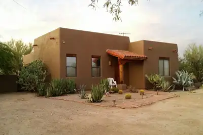 Image de Golf Getaway, beauté et vie privée dans le désert, isolées, commodités à proximité