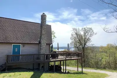 Image de Table Rock Lake Cabin avec vue imprenable sur le lac Shell Knob Bridge