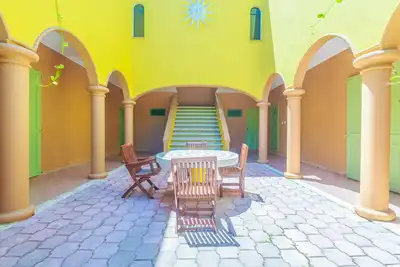 Image de Super spacieuse maison de style mexicain face à l'océan de 4 chambres à coucher à Isla Mujeres!