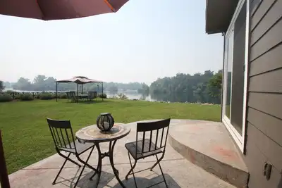 Image de Redding River House Ii, Stunning River Location.