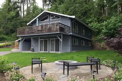 Image de Pleasant Beach Getaway - À quelques pas de la plage fraîchement rénovée