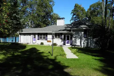 Image de Magnifique Cottage Familial du Lac Huron --- >> Les prix ont baissé pour octobre! !