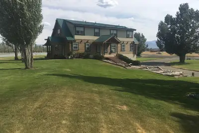 Image de Majestueuse maison en bois rond sur un lac privé - Près de la pêche à la mouche, de la natation et de la randonnée