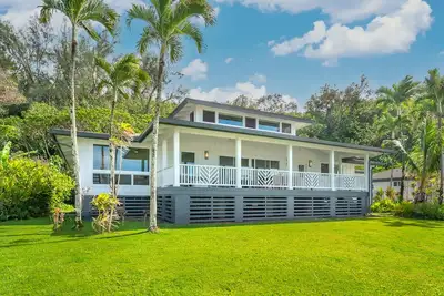 Image de Grand Anini Home en bord de mer! Les meilleurs sports nautiques et amusants pour la famille! Tvr 5078