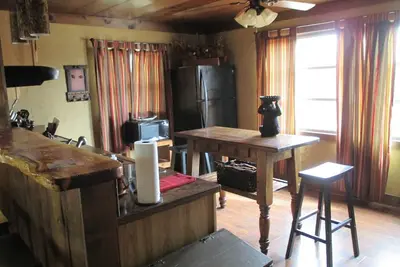 Image de 3 Br pêche de luxe Chalet-Jardin clos-Animaux acceptés-patio Campfire torique